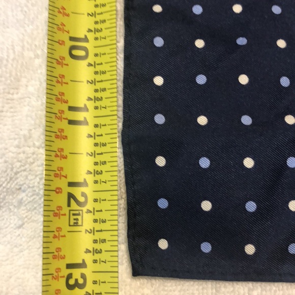 Tommy Hilfiger Pocket Square - Navy Polka dot - Picture 7 of 7